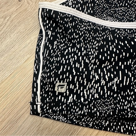 Fabletics Black and White Patterned Sports Bra - Picture 3 of 4